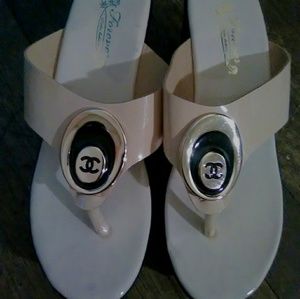 CHANEL~Forever Italia Fashion Shoes SIZE 8